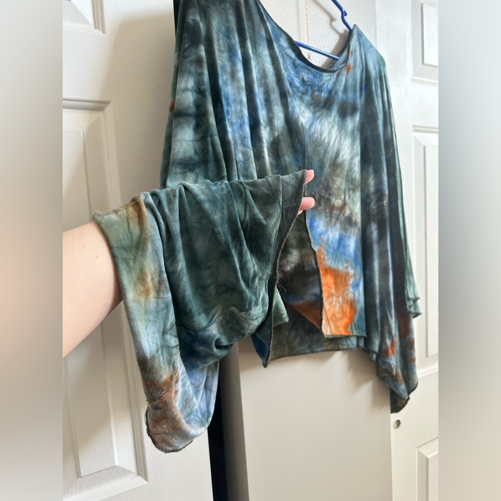 Vibrant Tie-Dye One Size Flowy Poncho Hippie Colorful Boho Top - Picture 4 of 7